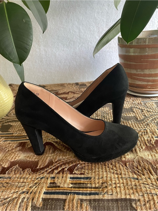 WuORWu Shoes - 🔥NWT Black Platform Pumps Faux Suede Chunky Block Heel Size 7.5